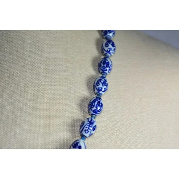 VTG Asian Hand Knotted Blue Hand Painted Porcelain Writing Bead Necklace C - Picture 3 of 5